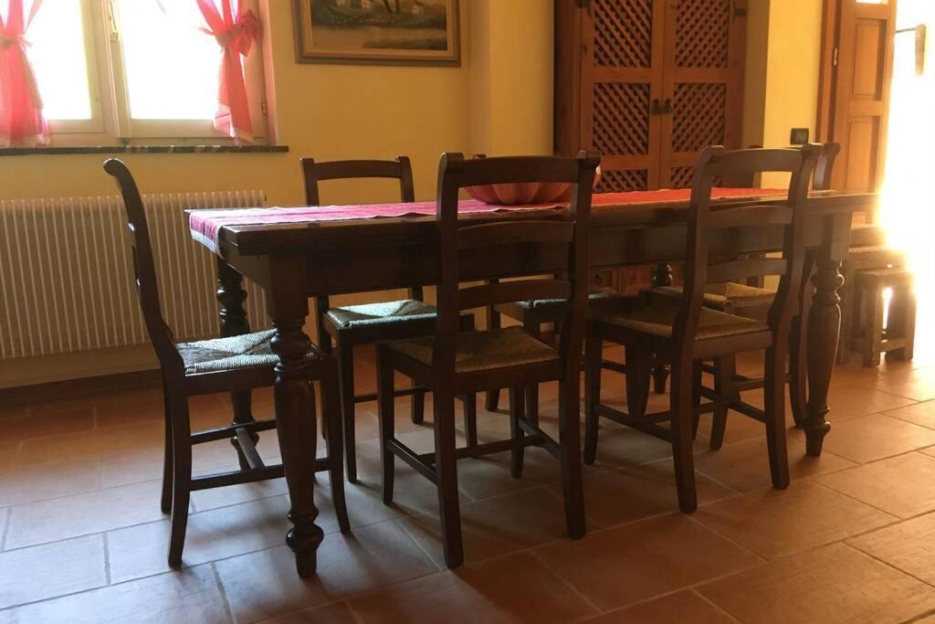 Casa A Schiera Fronte Lago Con Giardino بارسيز المظهر الخارجي الصورة