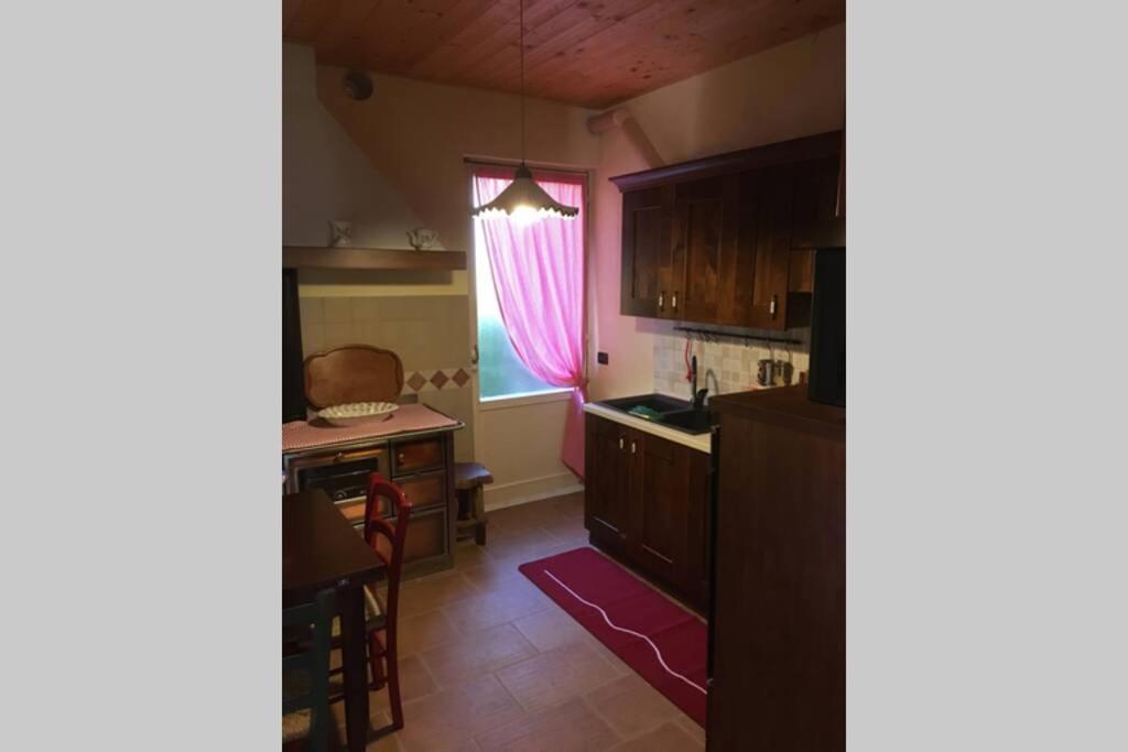 Casa A Schiera Fronte Lago Con Giardino بارسيز المظهر الخارجي الصورة