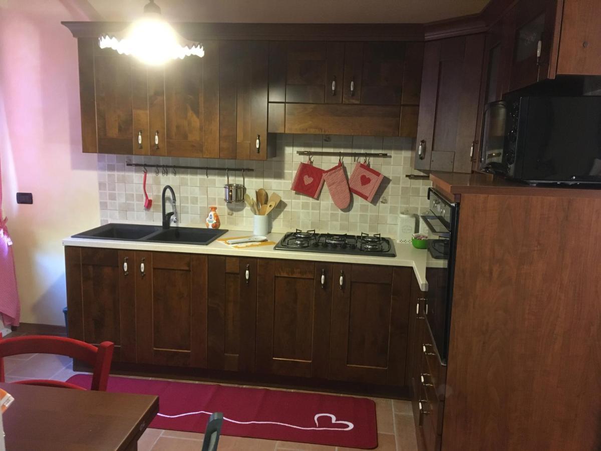 Casa A Schiera Fronte Lago Con Giardino بارسيز المظهر الخارجي الصورة